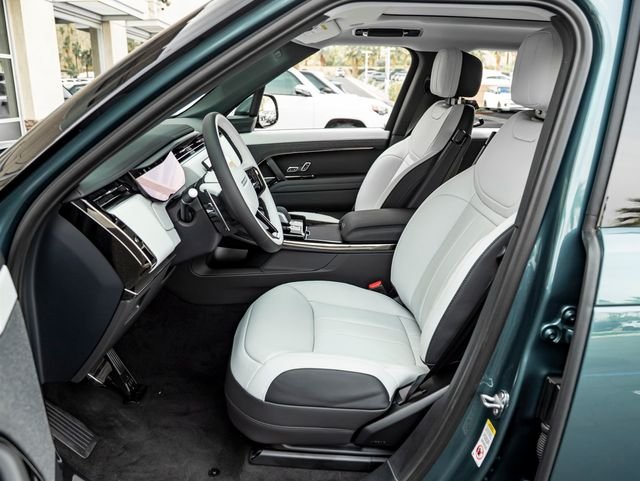 New 2026 Giola Green Land Rover Dynamic SE image 14