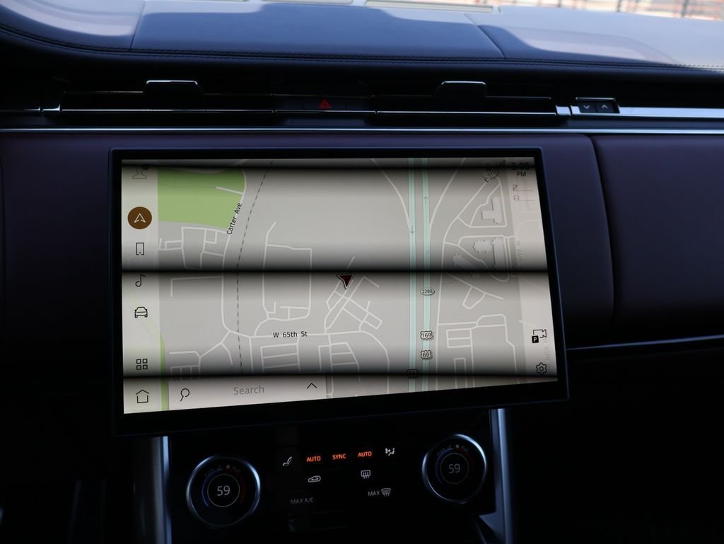 Used 2023 Ostuni Pearl White Land Rover SE image 21