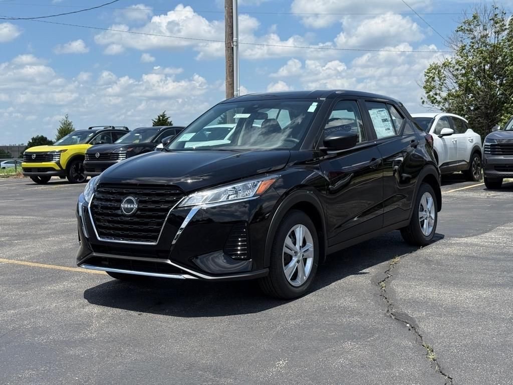Certified 2025 Nissan KICKS PLAY Base with VIN 3N1CP5BV0SL490026 for sale in Kansas City