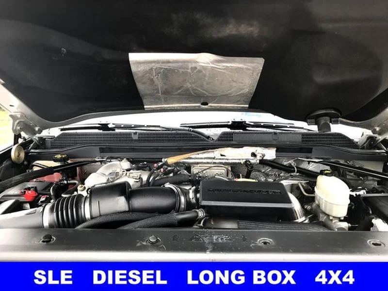 Used 2017 Quicksilver Metallic GMC SLE image 3