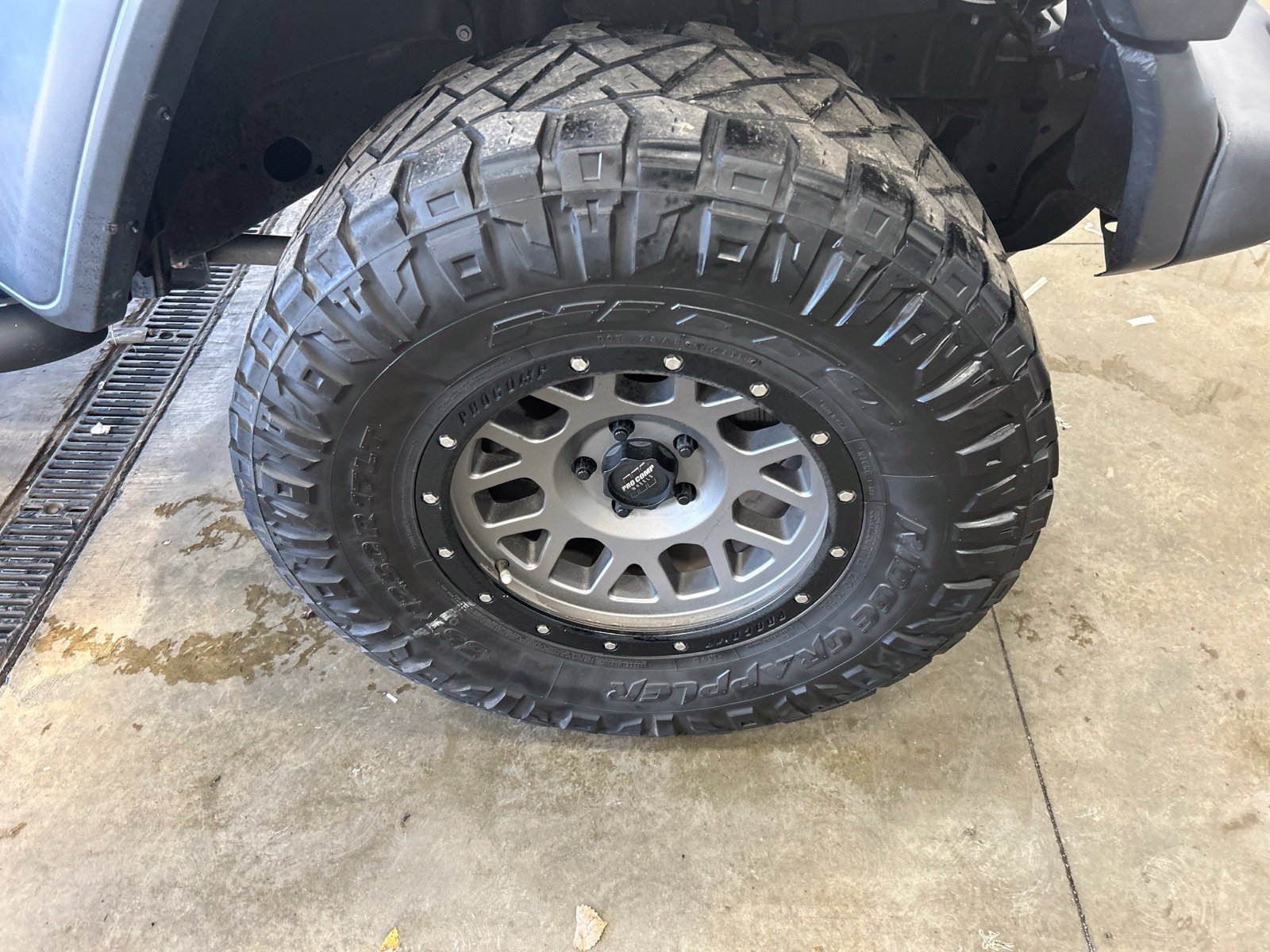 Used 2018 Black Jeep Unlimited Sport S image 21