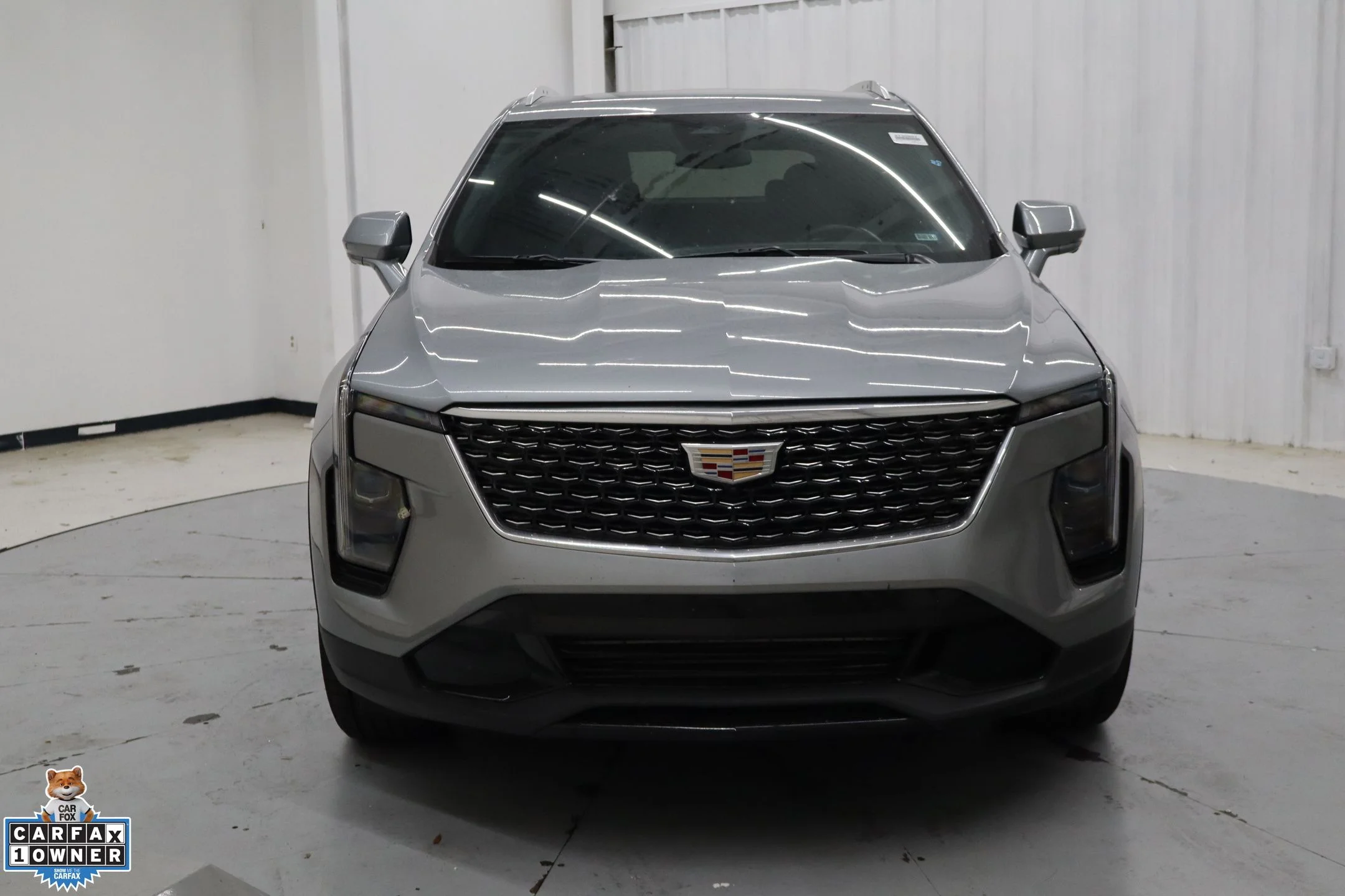 Used 2025 Silver Cadillac Premium Luxury image 9