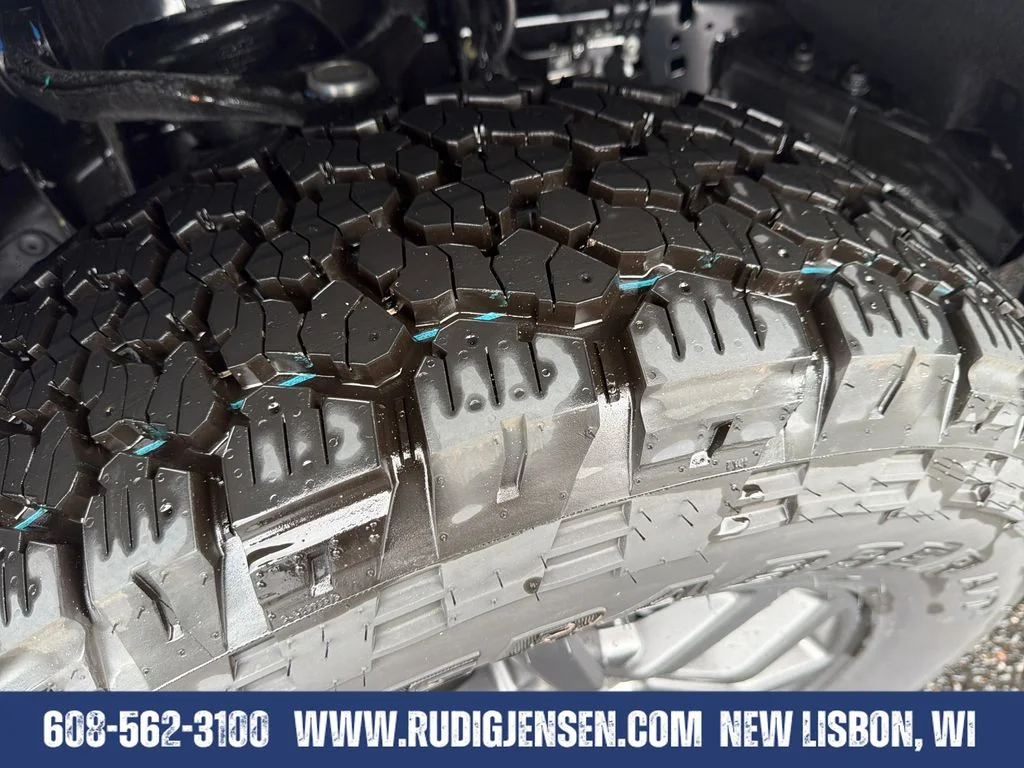 New 2026 Oxford White Ford Tremor® image 27