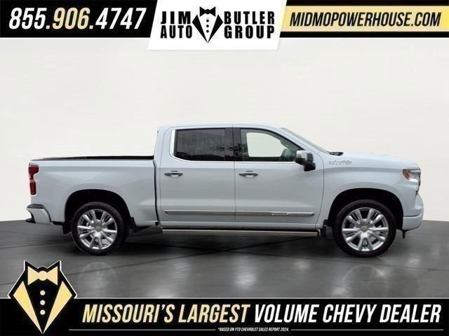 New 2026 Polar White Tricoat Chevrolet High Country image 2