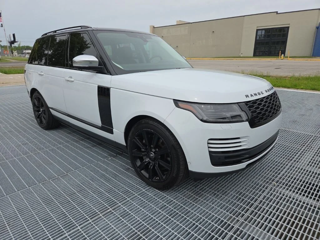 Used 2019 White Land Rover 3.0L V6 Supercharged HSE image 7
