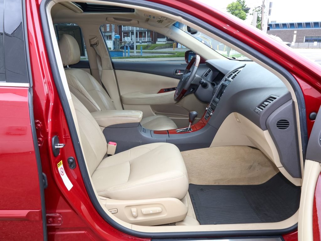 Used 2009 Red Lexus 350 image 28