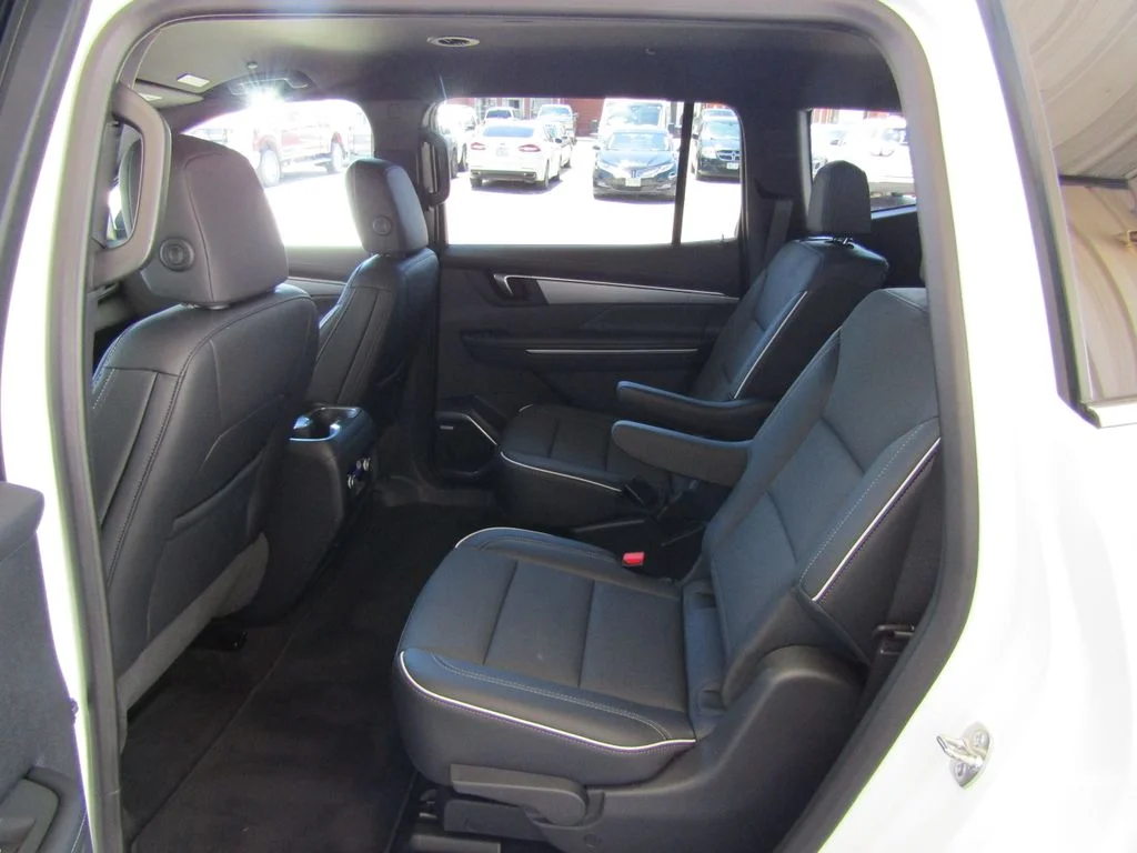 Used 2025 White Buick Preferred image 36