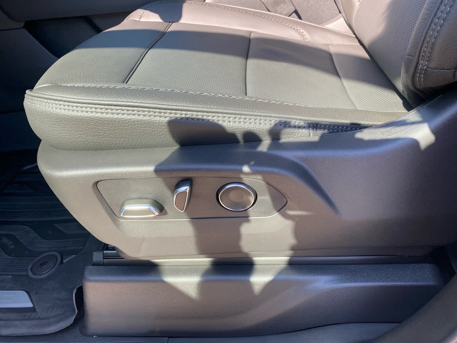 2026 GMC Sierra 2500HD Denali - Photo 11