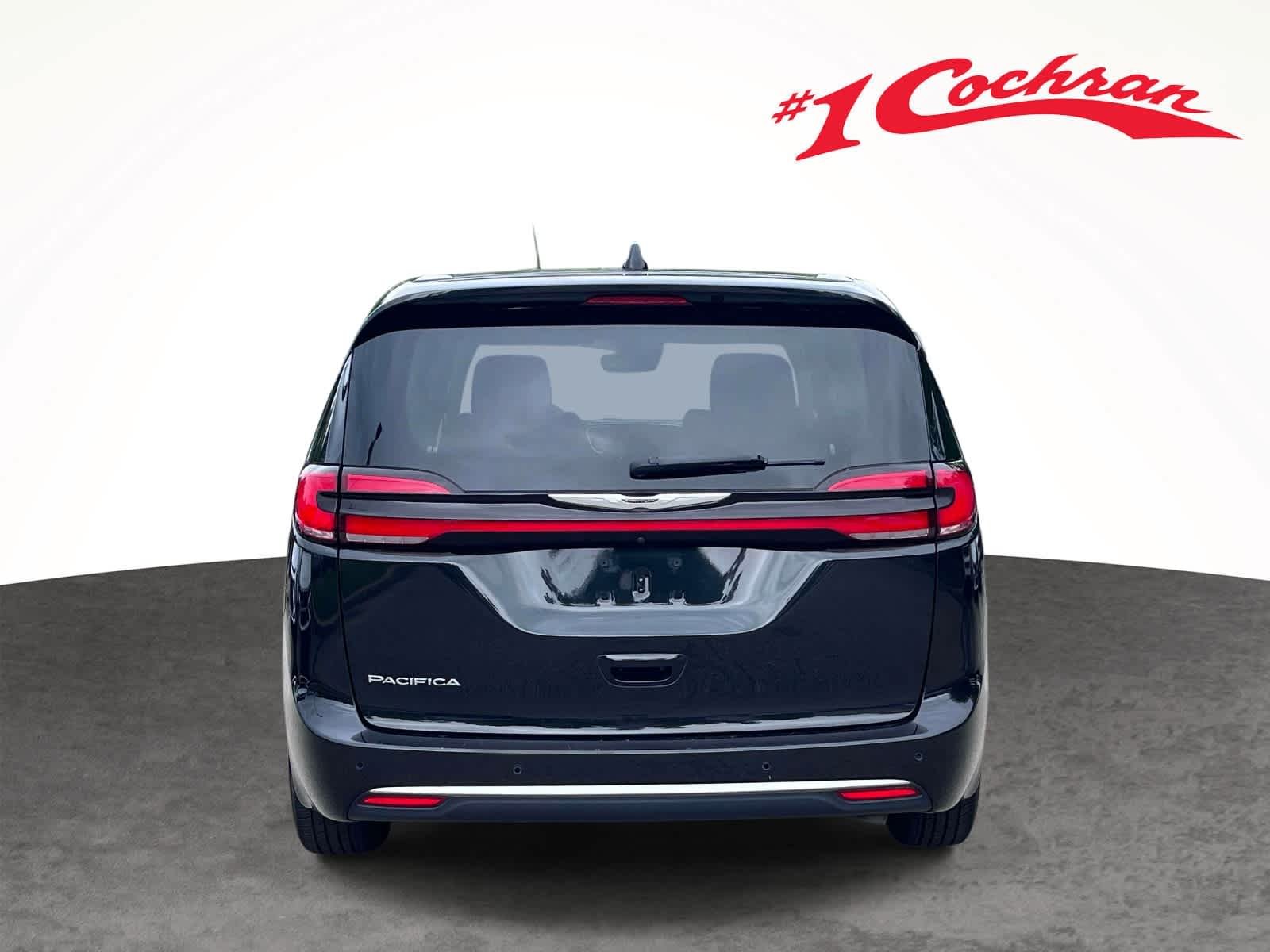 Used 2023 Blk/black Chrysler Touring L image 8