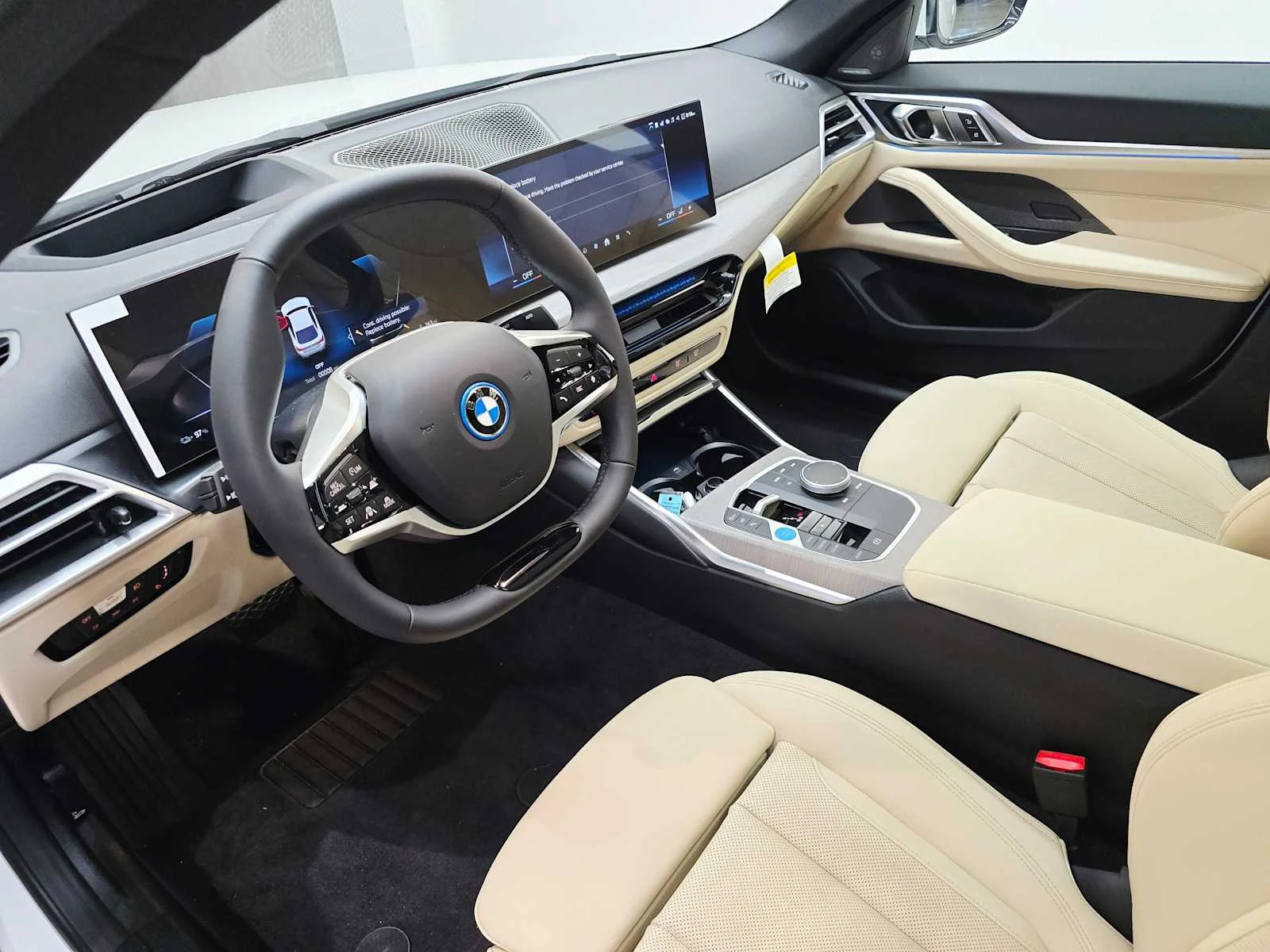 New 2026 Mineral White Metallic BMW xDrive40 image 2