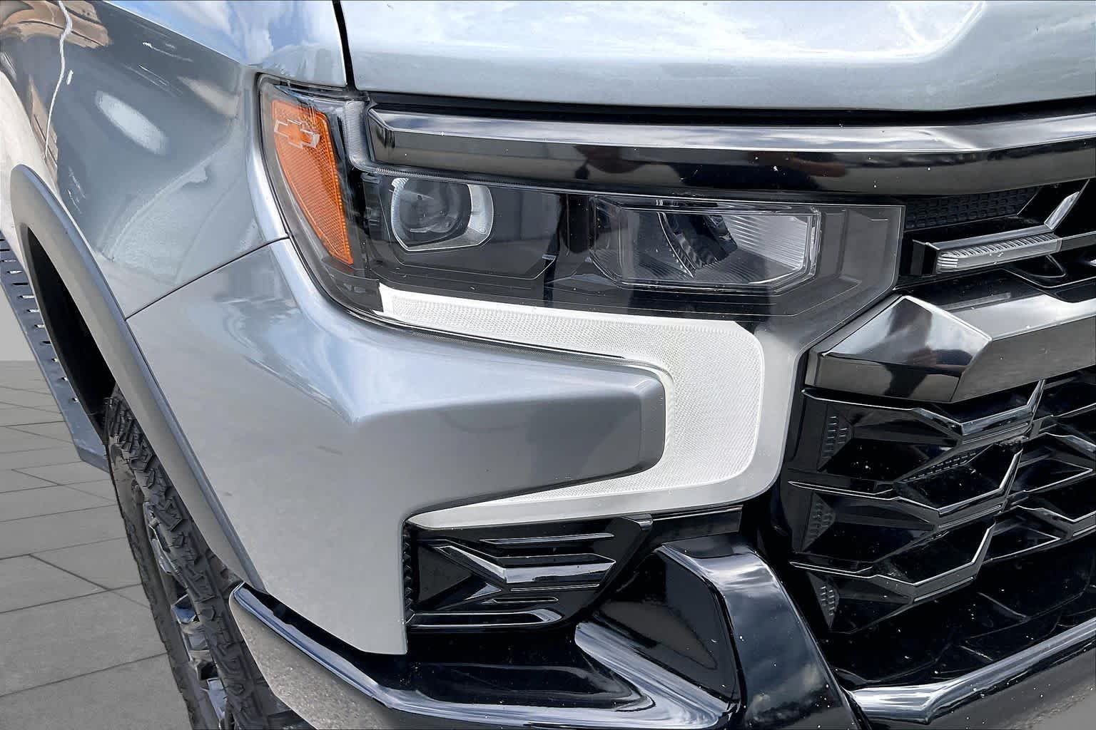Used 2023 STERLING GRAY METALLIC Chevrolet ZR2 image 26
