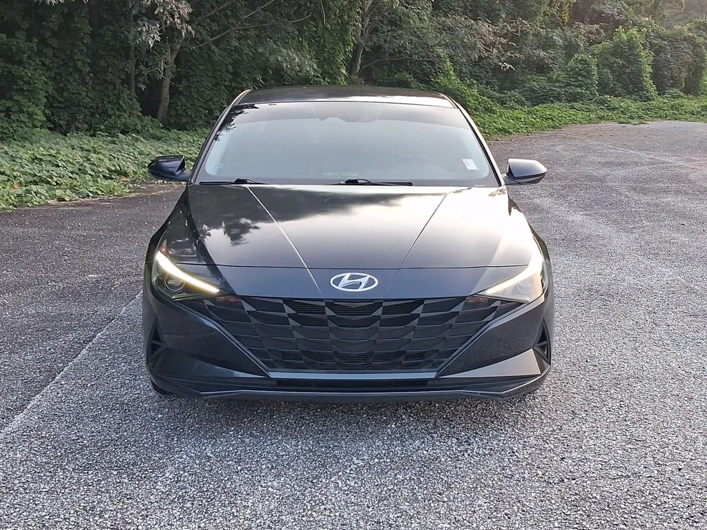 Used 2023 Portofino Gray Hyundai SEL image 9