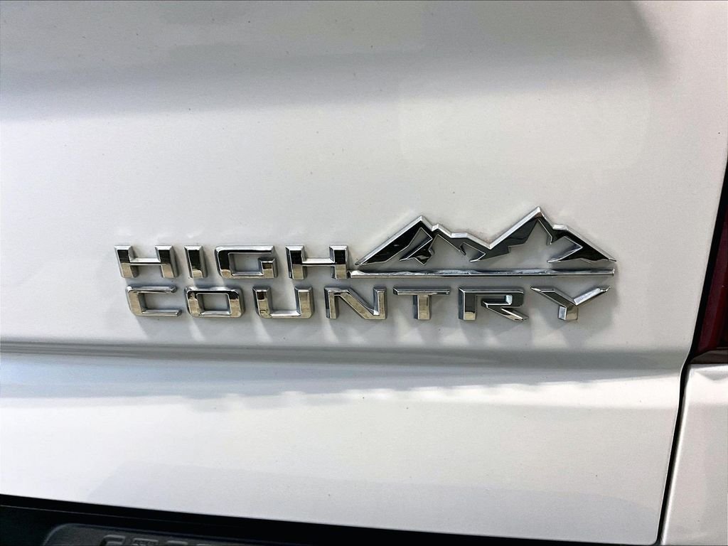 Used 2019 White Chevrolet High Country image 29
