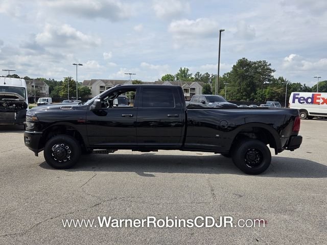 New 2026 Diamond Black Crystal Pearl-Coat Exterior Paint RAM Big Horn image 4