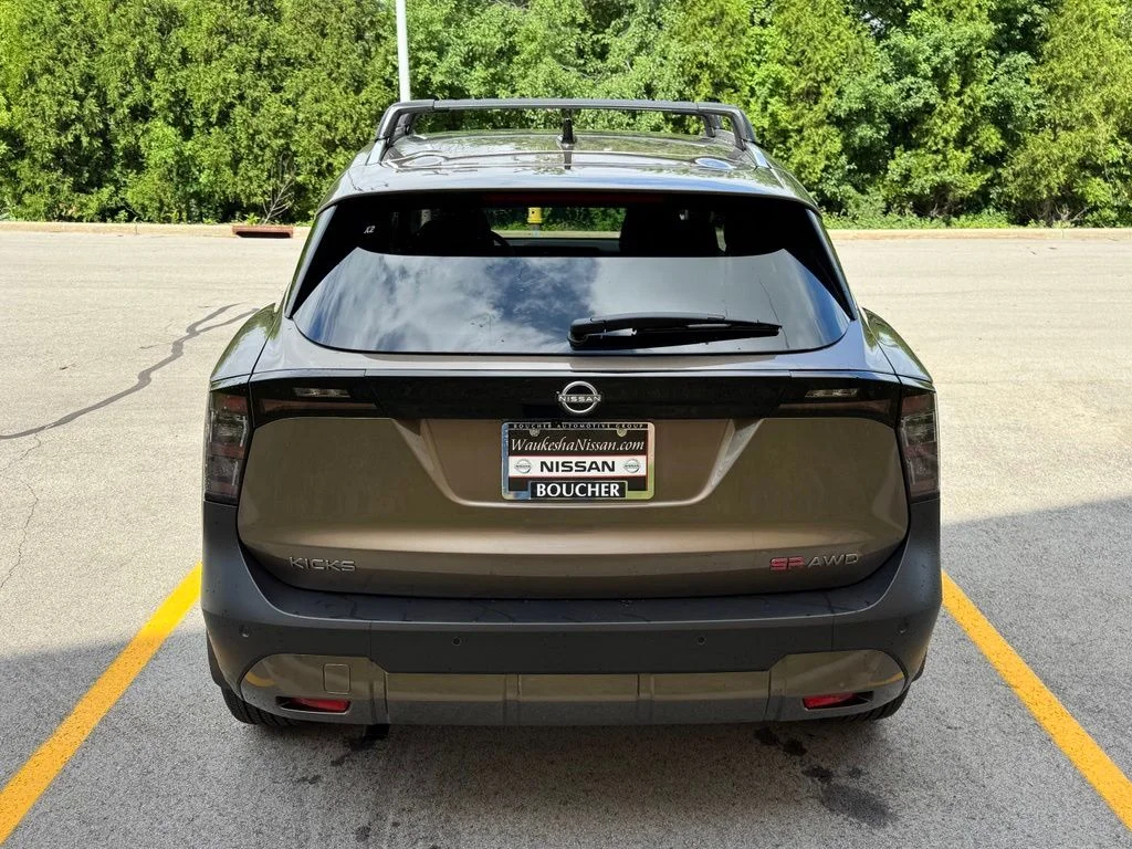 New 2026 Canyon Bronze Metallic Nissan SR image 5