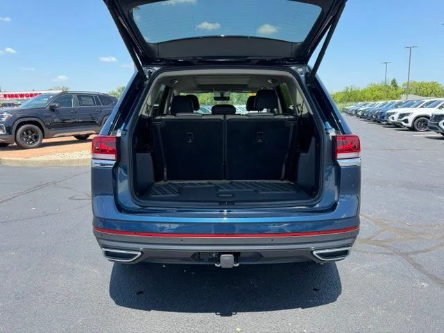 Used 2023  Volkswagen 3.6L V6 SE w/Technology image 6
