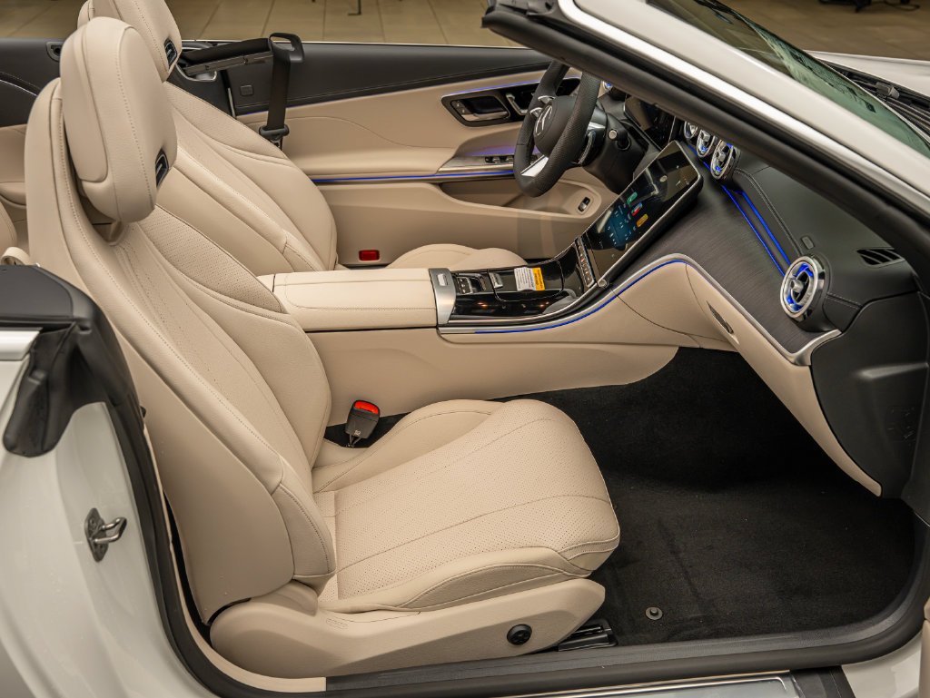 New 2027 Polar White Mercedes-Benz CLE 300 image 24