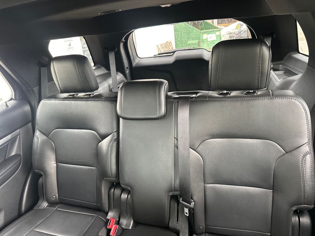 Used 2018 Gray Ford XLT image 19