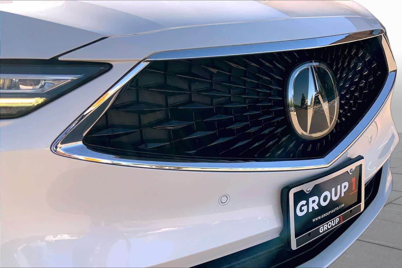 Used 2024 Platinum White Pearl Acura w/Technology Package image 30