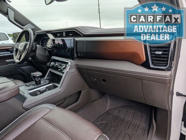 Used 2023 WHITE FROST TRICOAT GMC Denali image 30