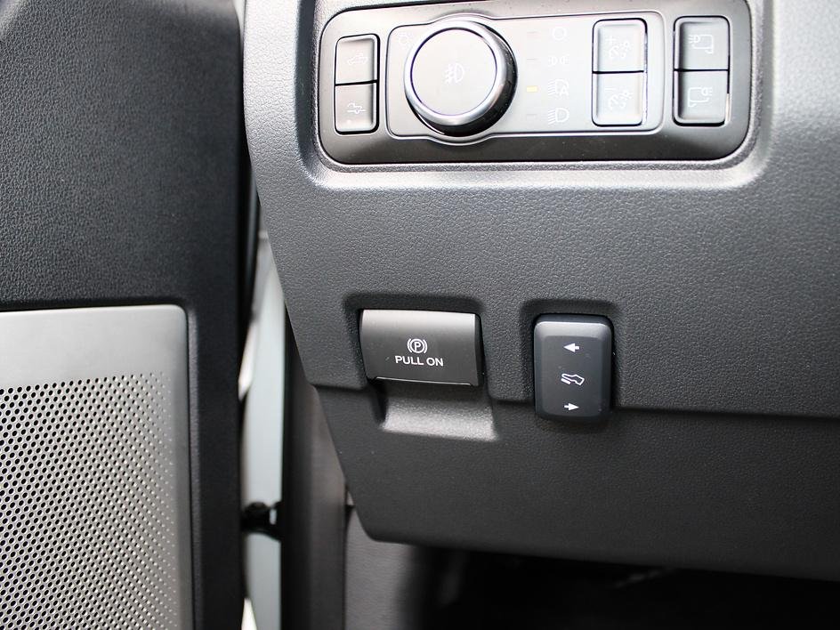 Used 2026 White Ford Platinum image 45