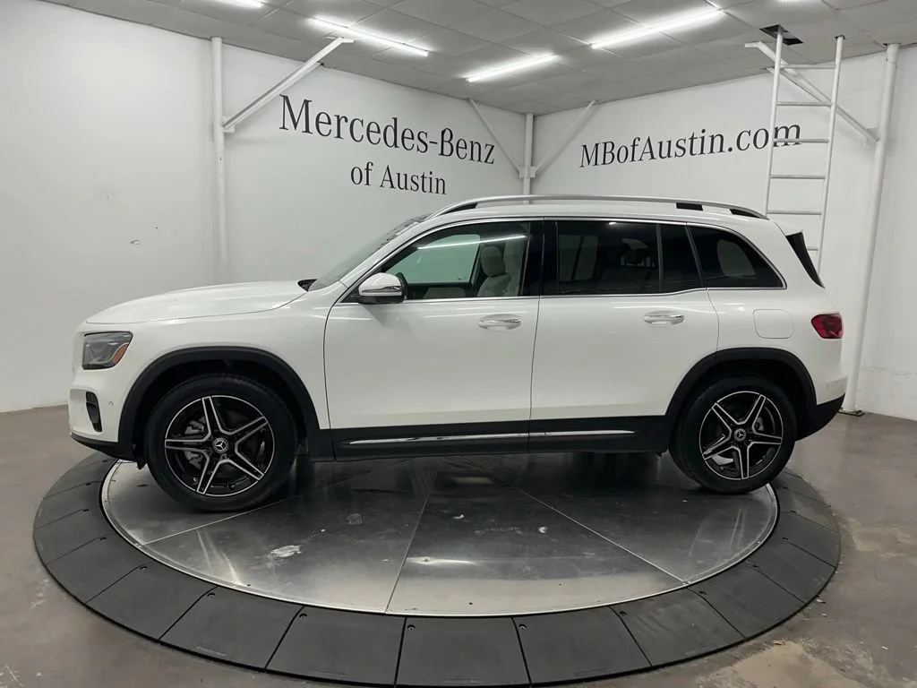 New 2026 White Mercedes-Benz GLB 250 image 4