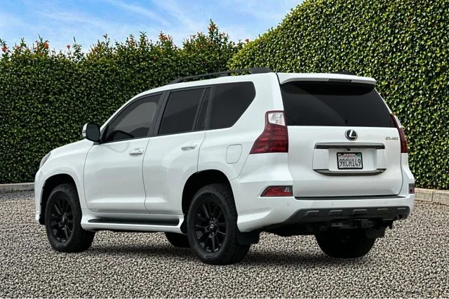 Used 2022  Lexus 460 image 6