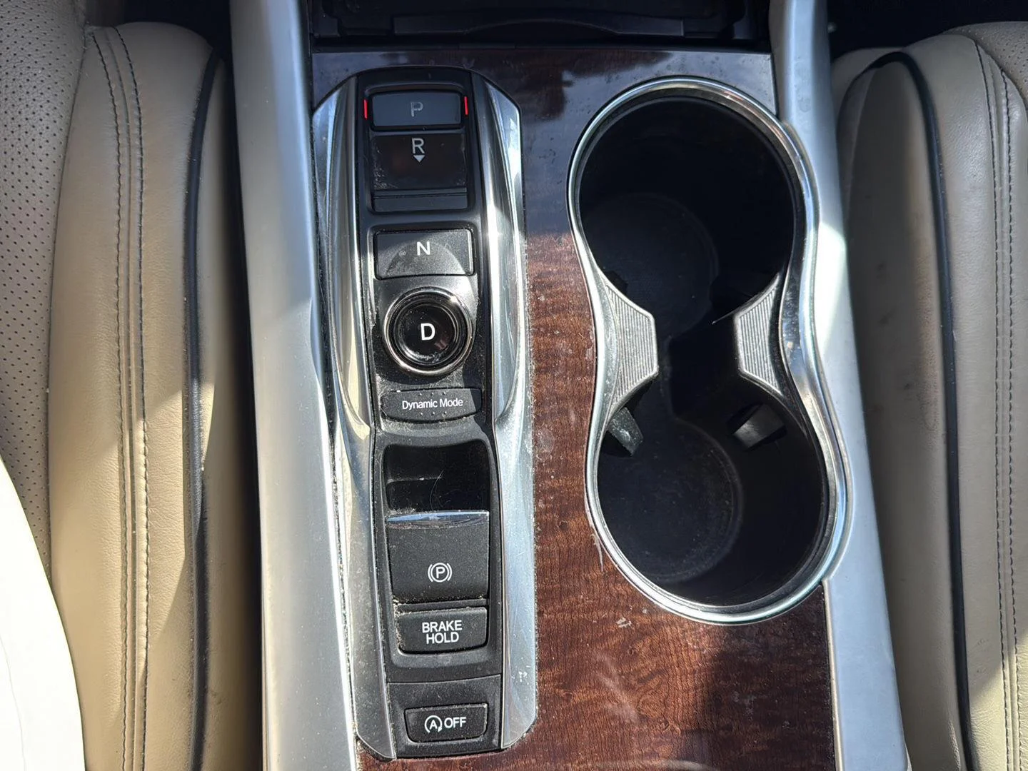 Used 2020 Platinum White Pearl Acura SH-AWD V6 w/Tech image 13