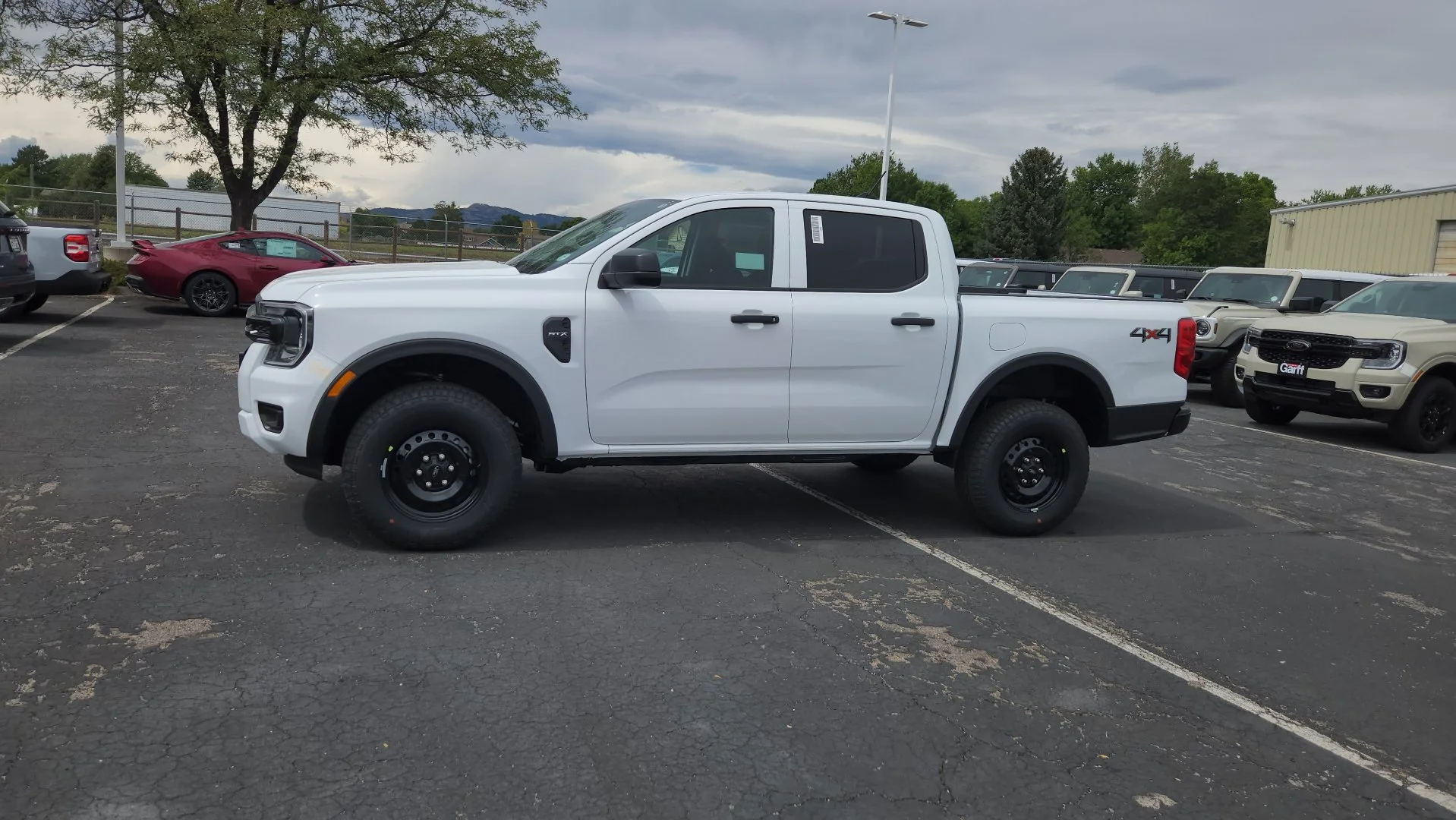 New 2026 Oxford White Ford XL image 3