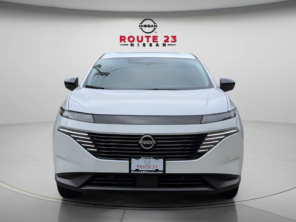 New 2026 White Nissan SL image 2