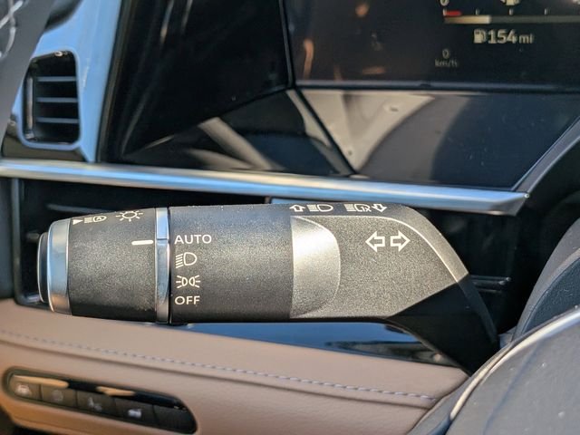 New 2026 Black INFINITI LUXE image 28