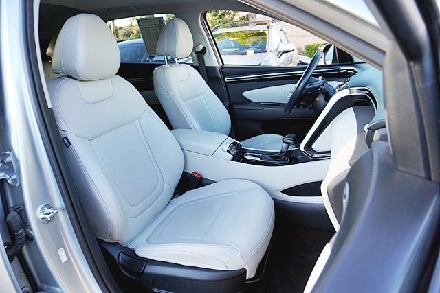 Used 2023 Silver Hyundai SEL image 11