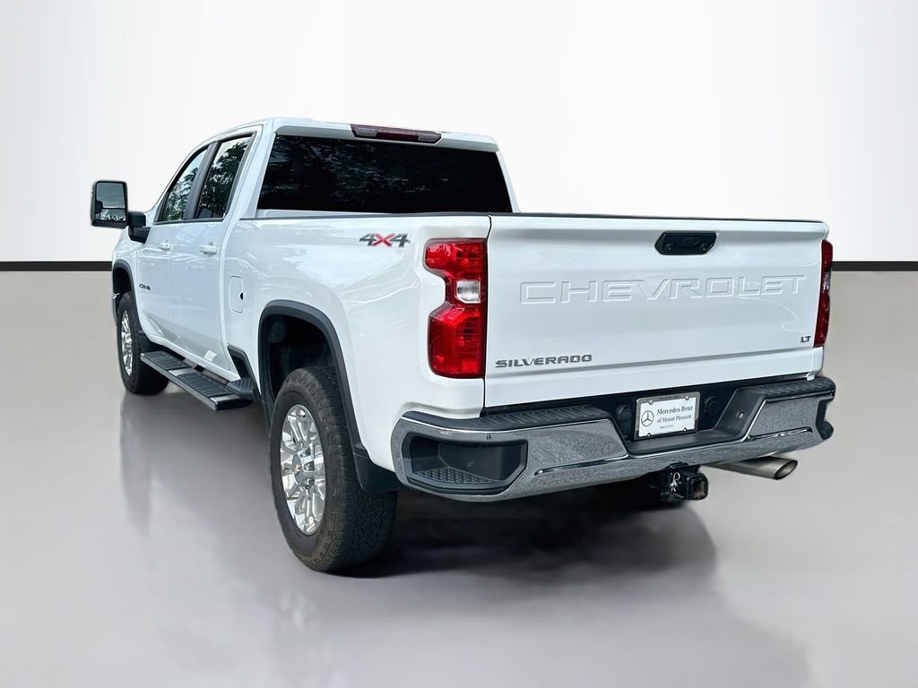 Used 2025 White Chevrolet LT image 7