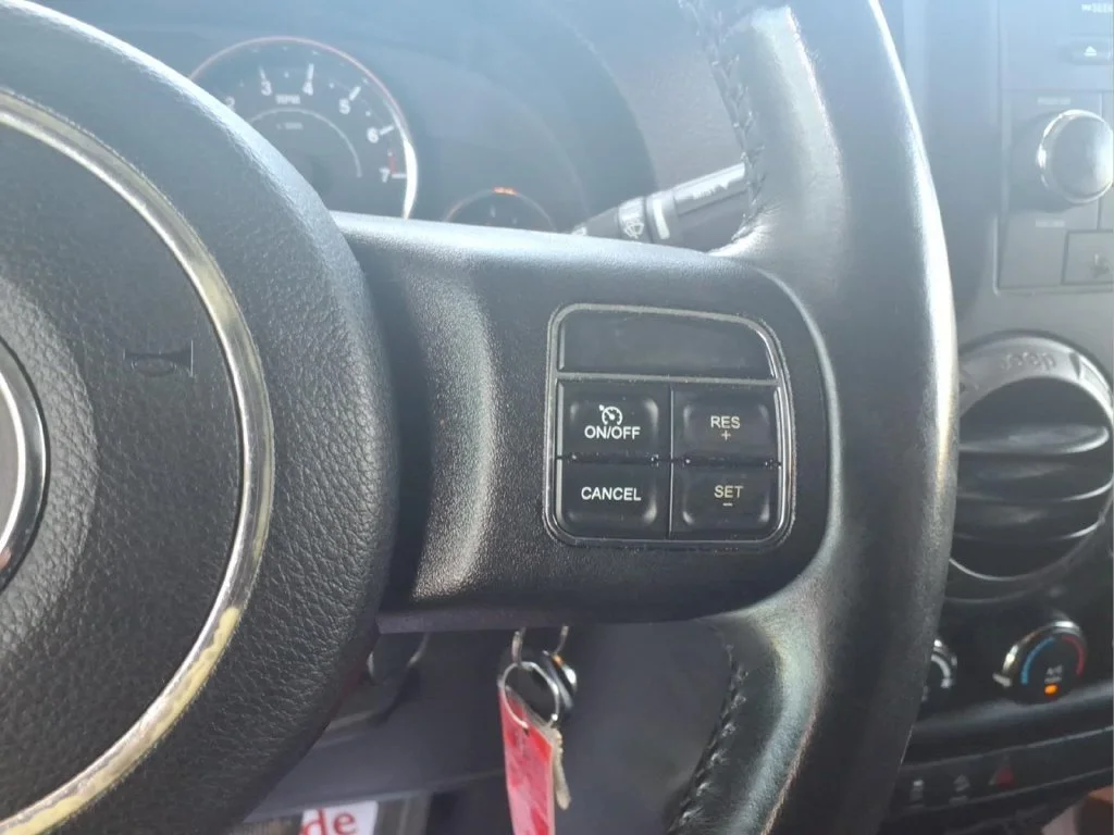 Used 2015 Gray Jeep Unlimited Sport image 24