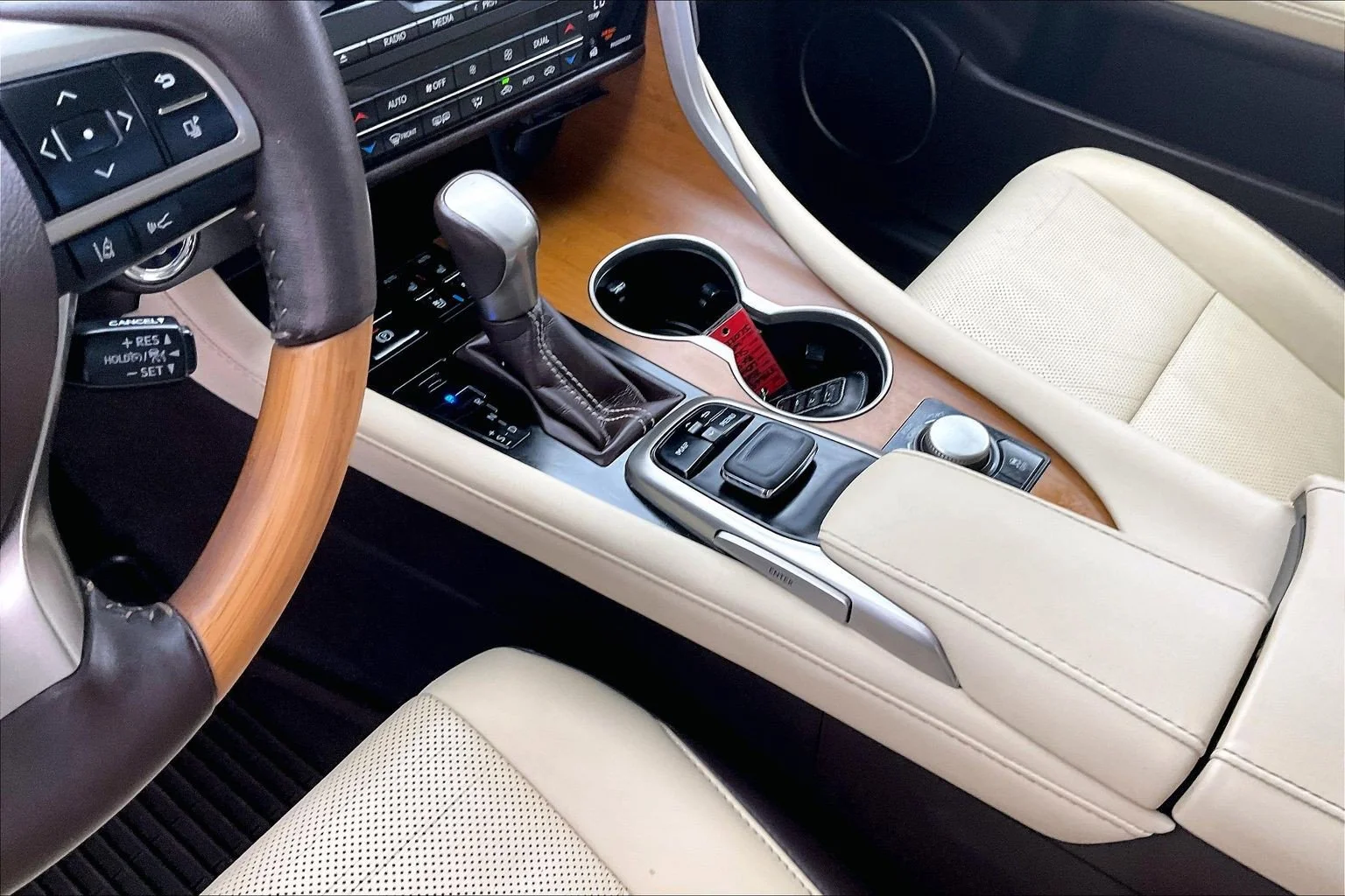 Used 2018 Eminent White Pearl Lexus 450h image 17