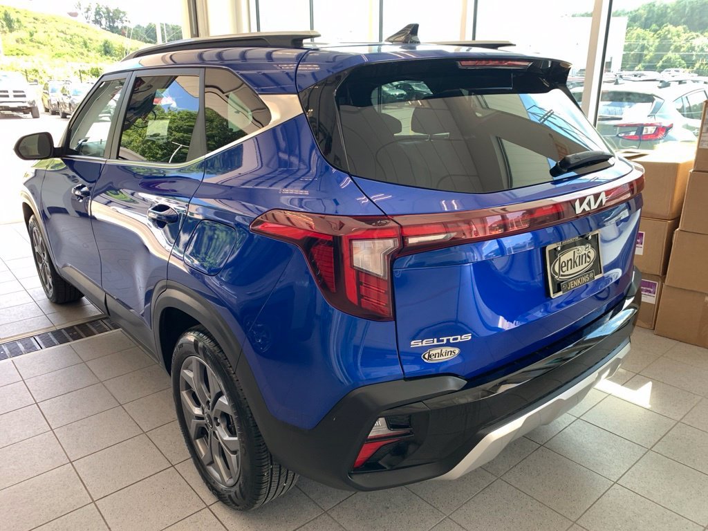 Used 2024 Blue Kia S image 13