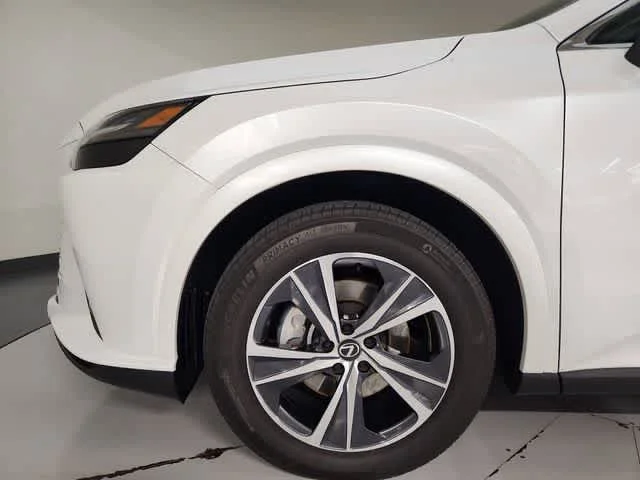 Used 2023 Eminent White Pearl Lexus  image 11