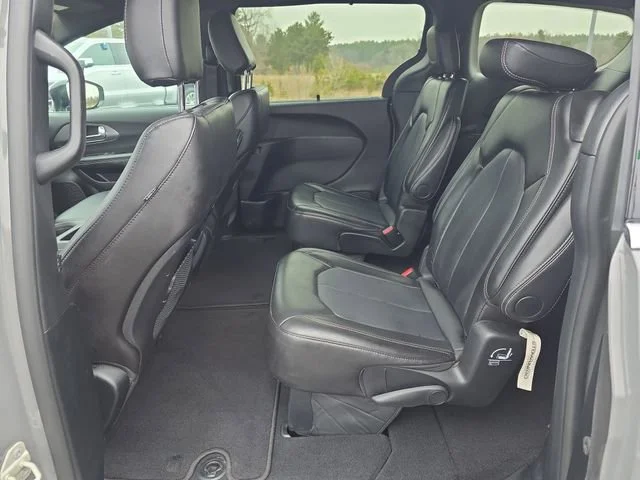 Used 2025 Gray Chrysler Select image 24