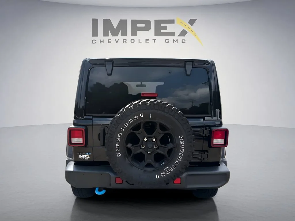 Used 2023 Black Jeep  image 4