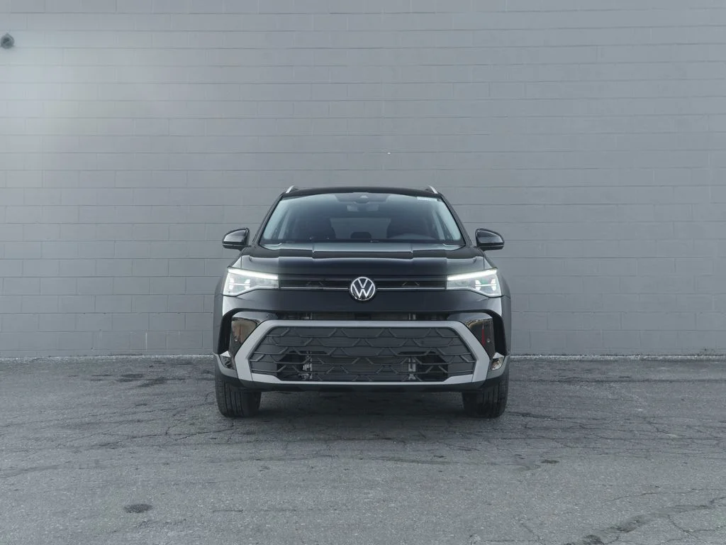 New 2026 Black Volkswagen 1.5T SE image 2