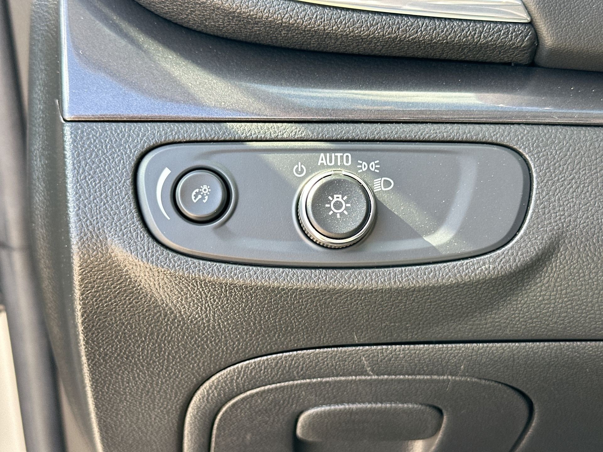 Certified Used 2022 Quicksilver Metallic Buick Preferred image 18