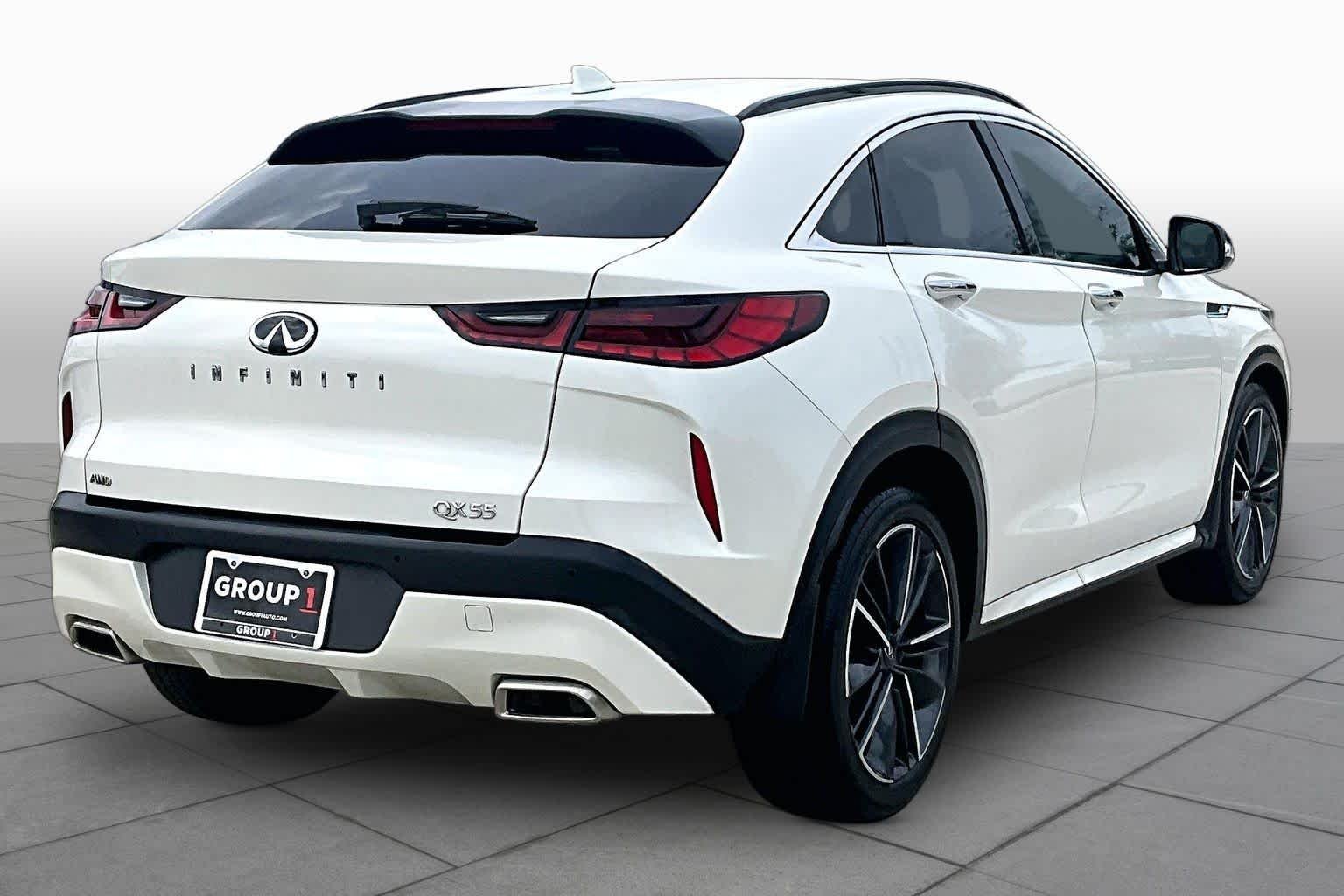 Used 2023 Majestic White INFINITI LUXE image 12
