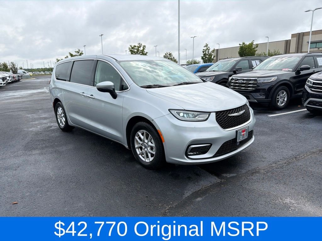 2023 Chrysler Pacifica Touring L