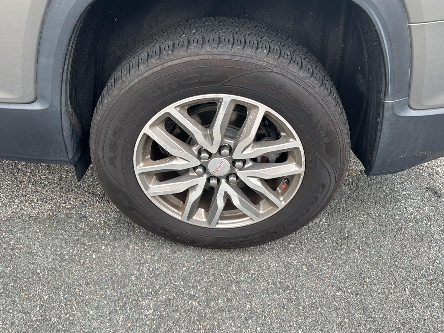 Used 2019 Pepperdust Metallic GMC SLE image 8