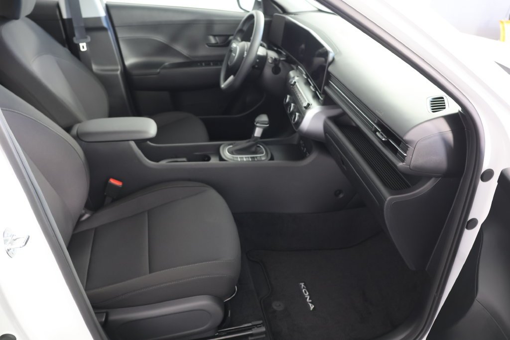 Used 2027 Atlas White Hyundai SE image 21
