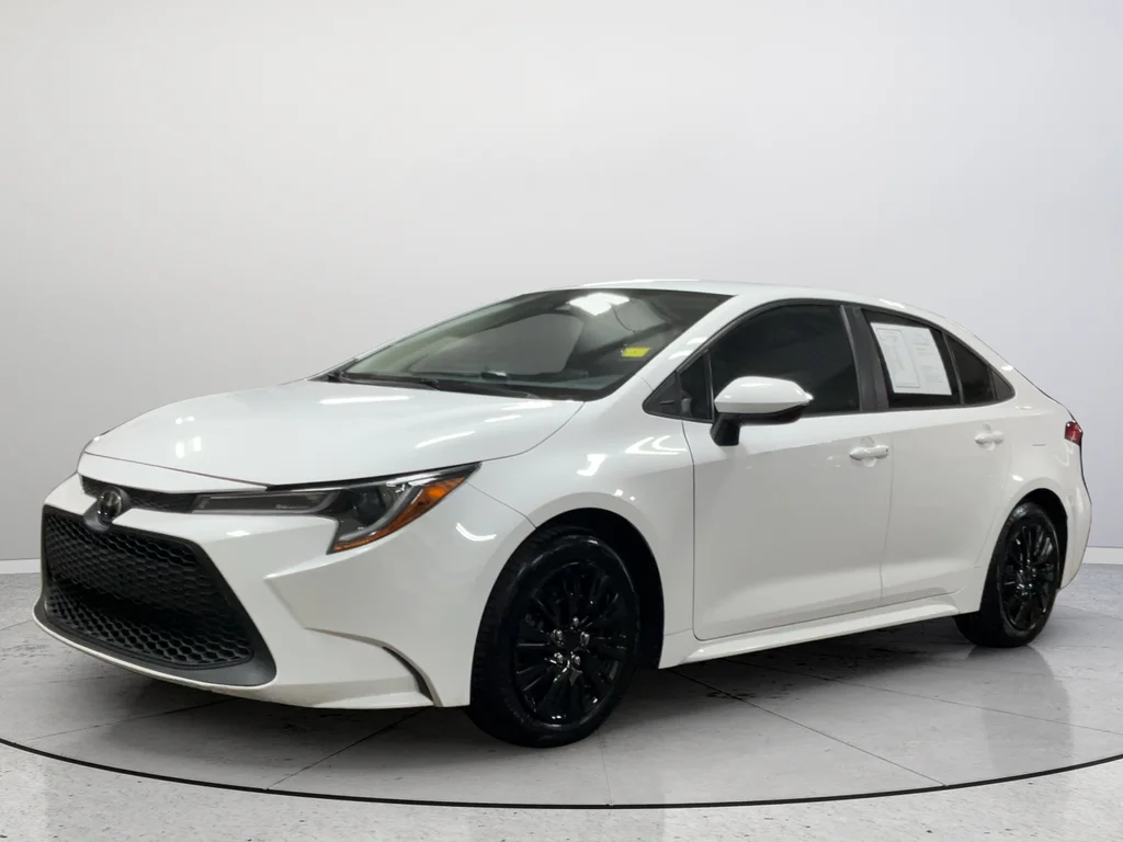 Used 2021 White Toyota LE image 5