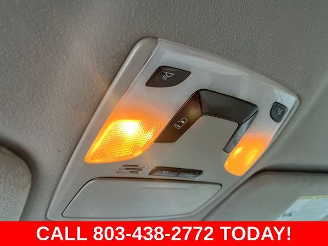 Used 2014 Red Toyota LE image 27