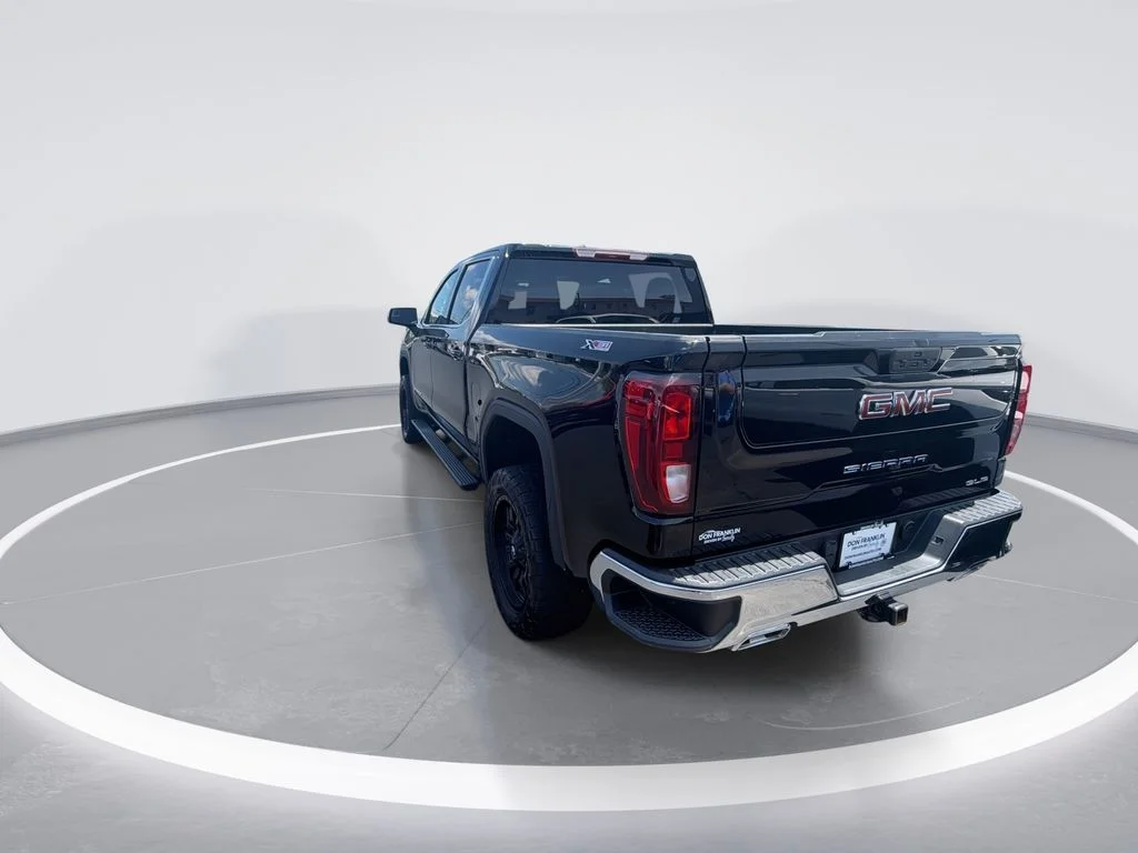 Used 2021 Black GMC SLE image 6
