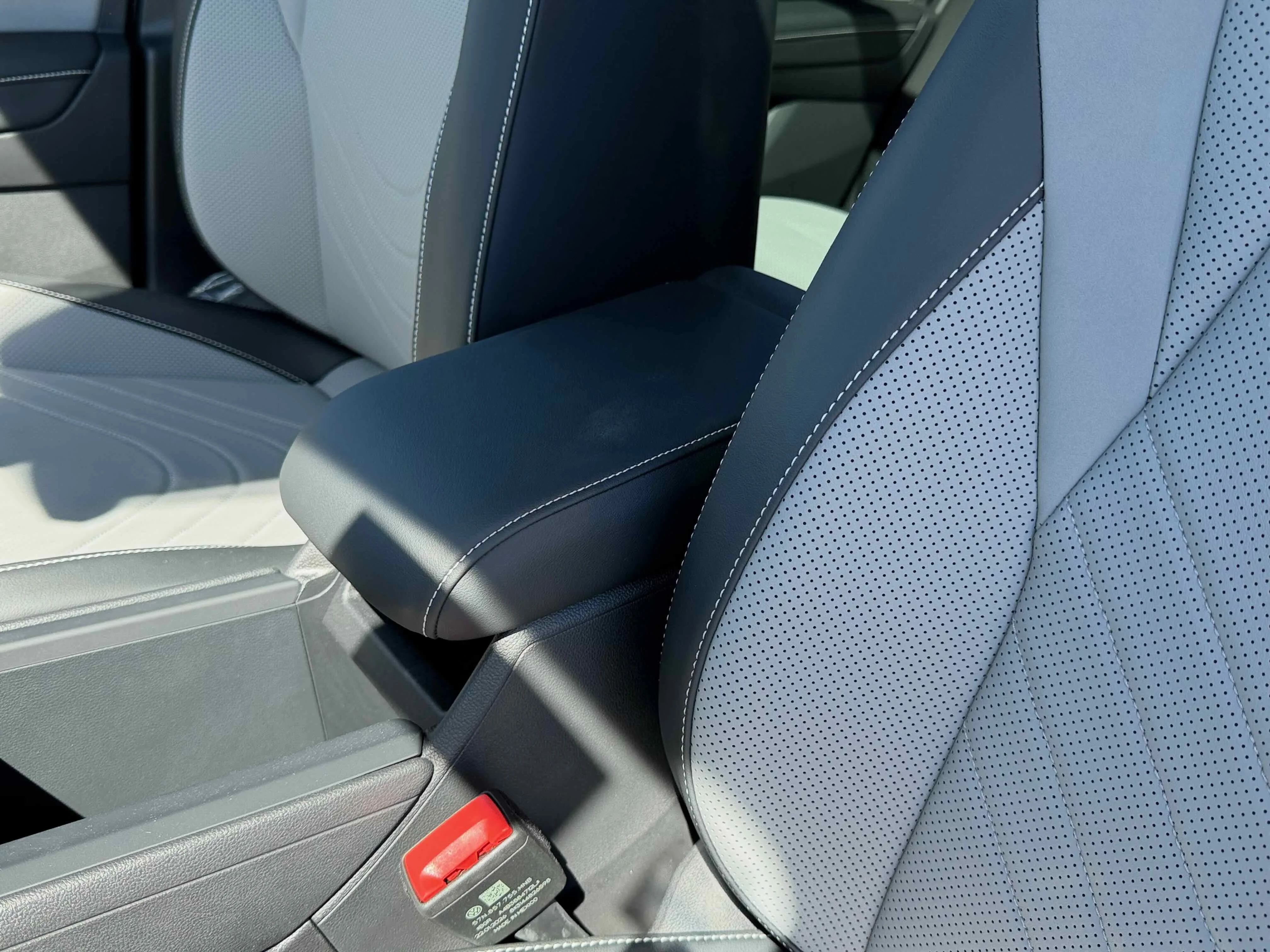 New 2026 Platinum Gray Volkswagen SE R-Line Black image 25