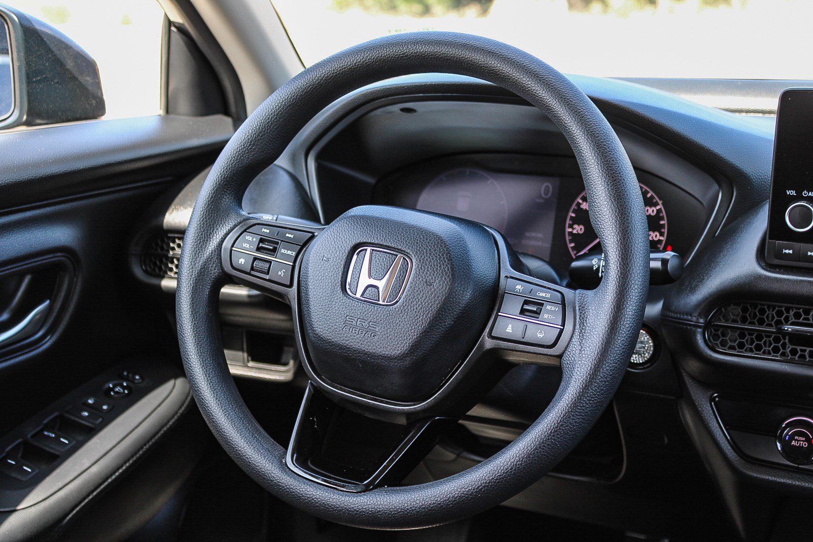 2025 Honda HR-V LX - Photo 16